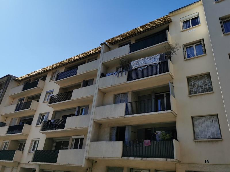 Appartement ancien - 77 m² - 4 pièces