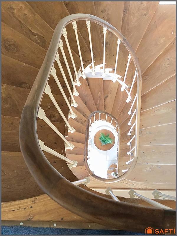 Maison de maîtres - 620 m² - 18 pièces