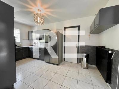 Villa - 170 m² - 6 pièces