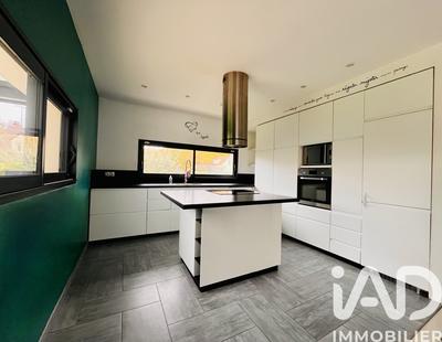 Maison - 322 m² - 8 pièces