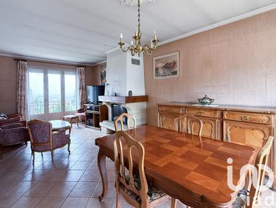 Maison - 94 m² - 5 pièces