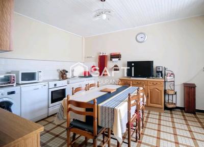 Maison - 204 m² - 7 pièces