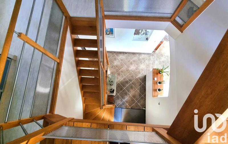 Maison - 202 m² - 9 pièces