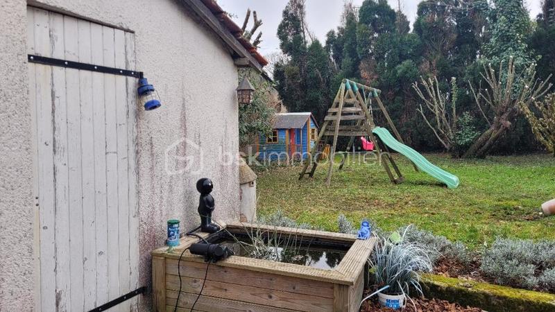 Propriété - 283 m² - 13 pièces