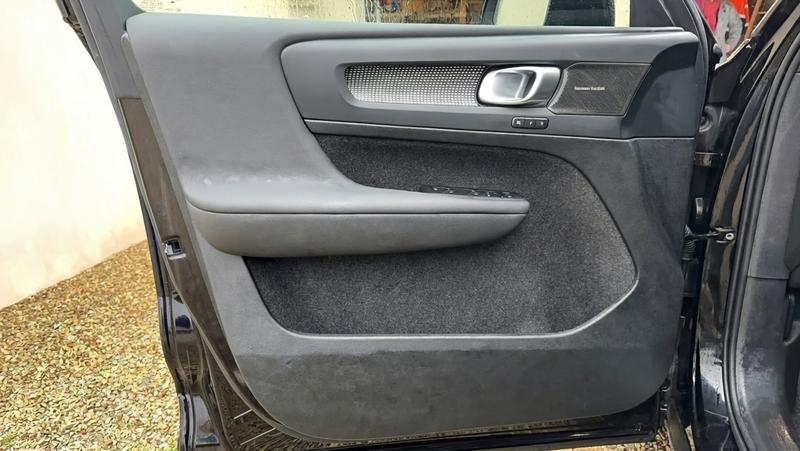 Volvo Xc40 2.0 B3 163 Mild Hybrid Dkg7 Black Edition - Garantie constructeur Entretien