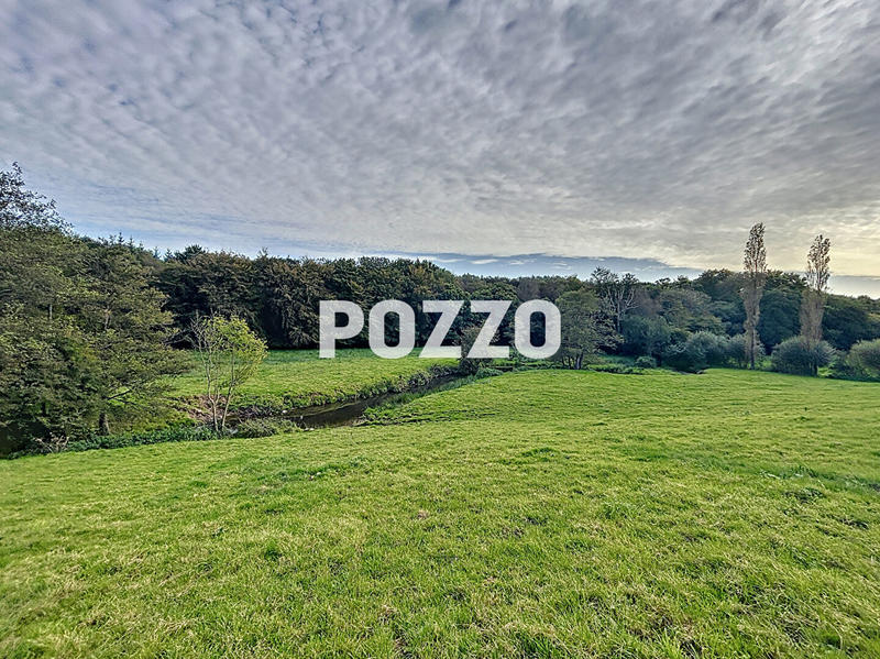 Maison - 248 m² - 9 pièces