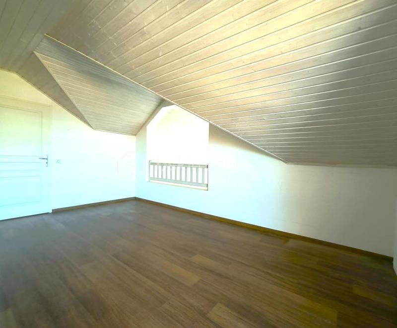 Maison - 179 m² - 6 pièces