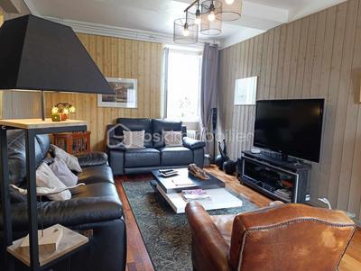 Maison en pierre - 299 m² - 8 pièces