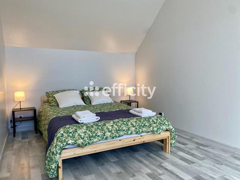 Maison - 272 m² - 12 pièces