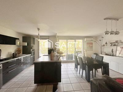 Appartement - 96 m² - 4 pièces