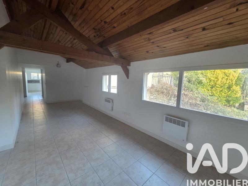 Maison - 185 m² - 8 pièces