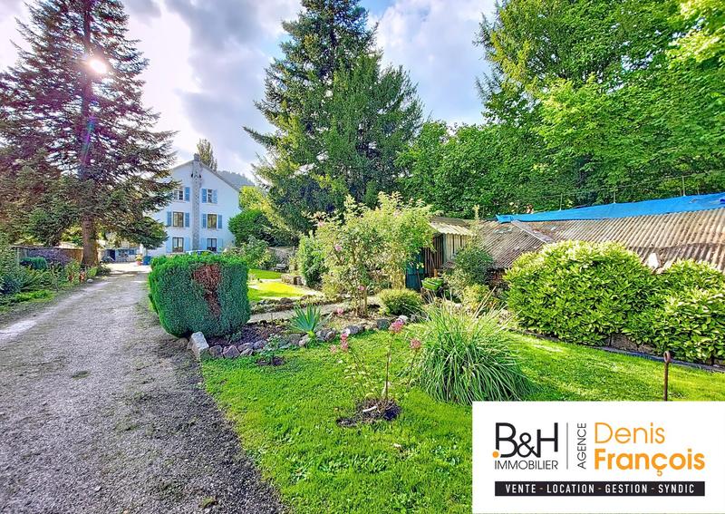 Maison - 380 m² - 18 pièces