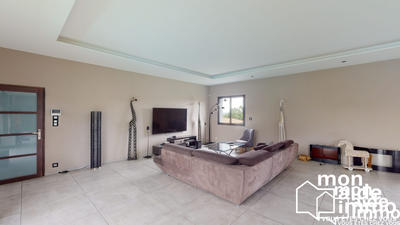 Maison contemporaine - 392 m² - 9 pièces