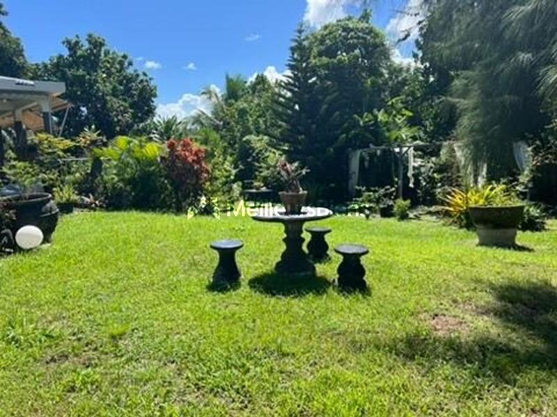 Maison - 230 m² - 9 pièces