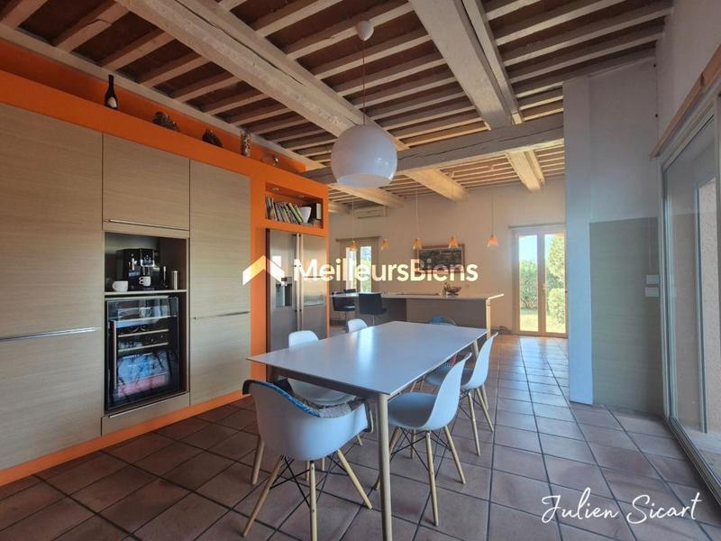 Propriété - 270 m² - 7 pièces