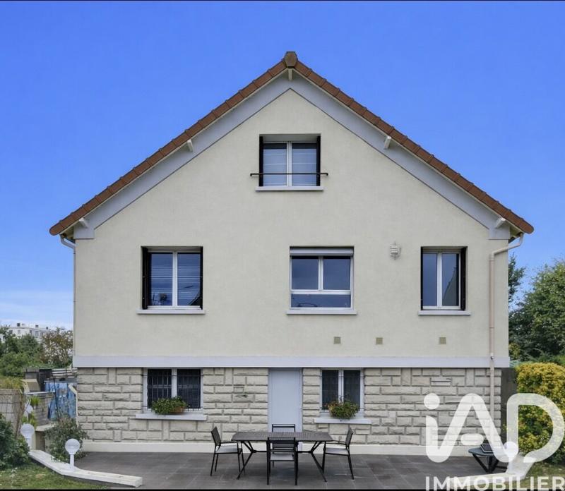Maison - 110 m² - 6 pièces