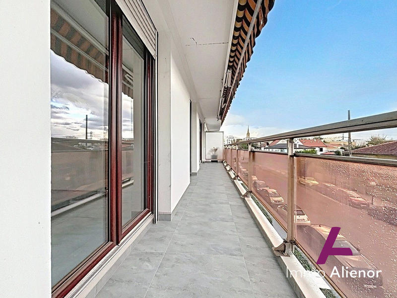 Appartement - 93 m² - 4 pièces