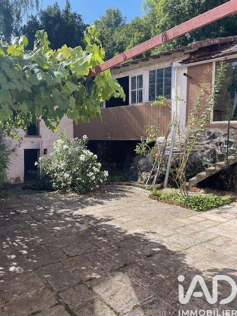 Maison - 227 m² - 8 pièces