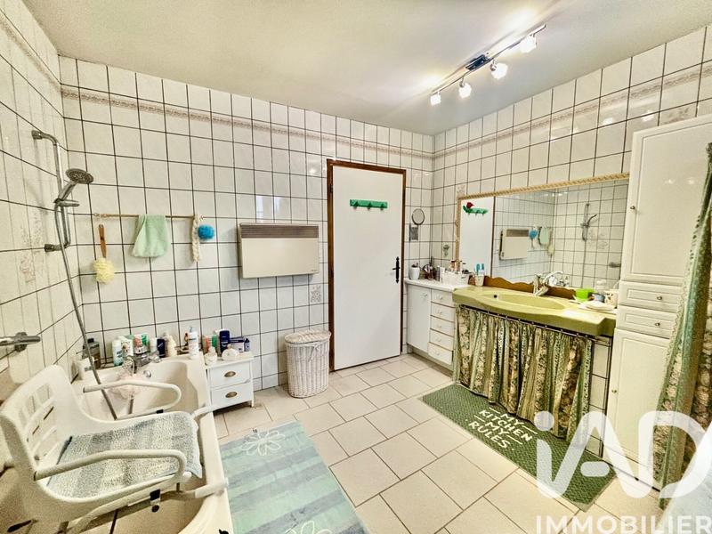 Maison - 192 m² - 7 pièces