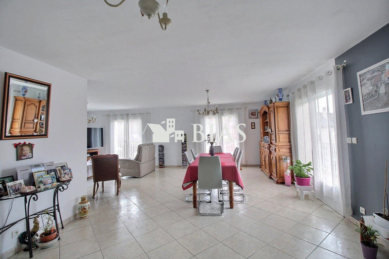 Maison - 146 m² - 7 pièces