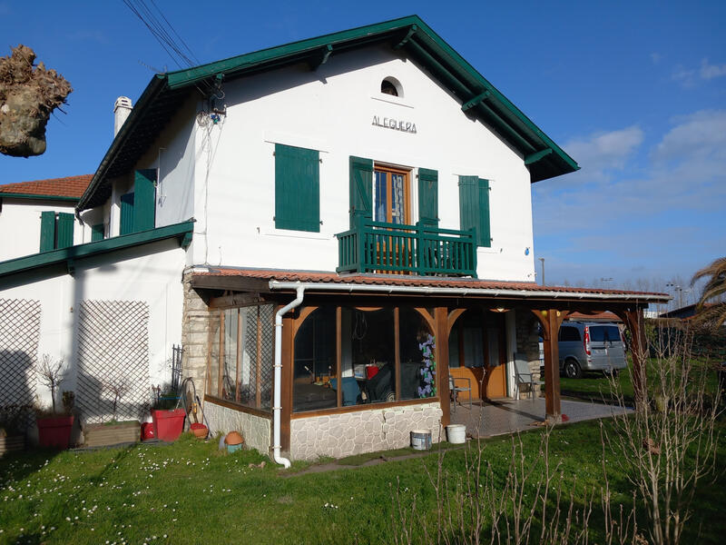 Appartement - 103 m² - 5 pièces