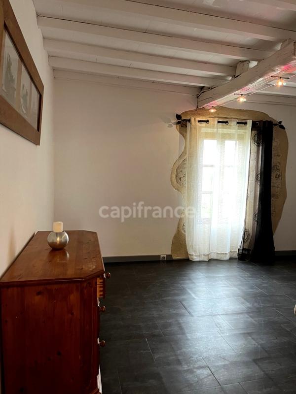 Propriété - 220 m² - 7 pièces