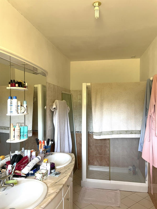 Maison - 205 m² - 9 pièces