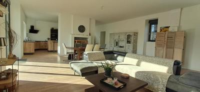 Maison - 192 m² - 8 pièces