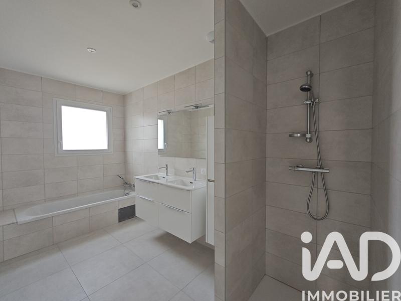 Maison - 102 m² - 5 pièces