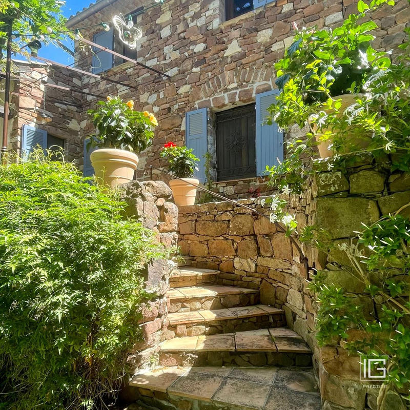 Mas - 174 m² - 5 pièces