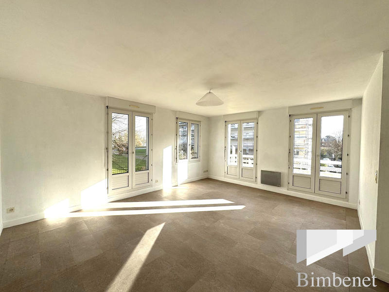 Appartement - 94 m² - 4 pièces