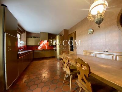 Maison - 192 m² - 6 pièces