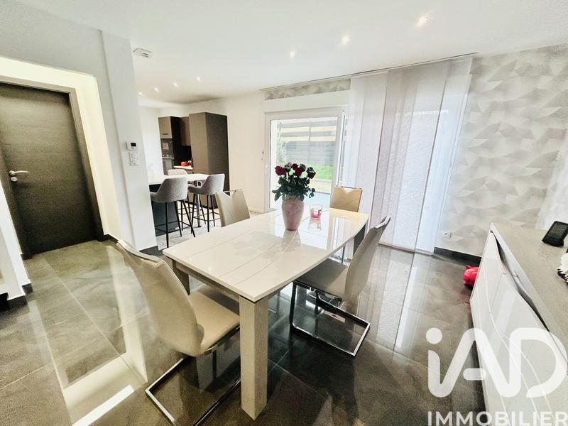 Maison - 140 m² - 5 pièces