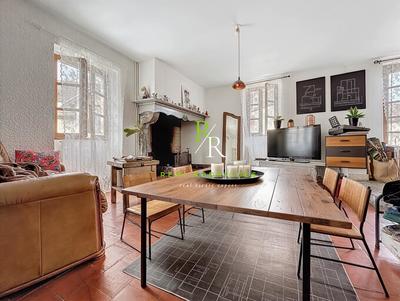 Maison - 142 m² - 6 pièces