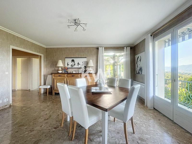 Maison - 159 m² - 6 pièces