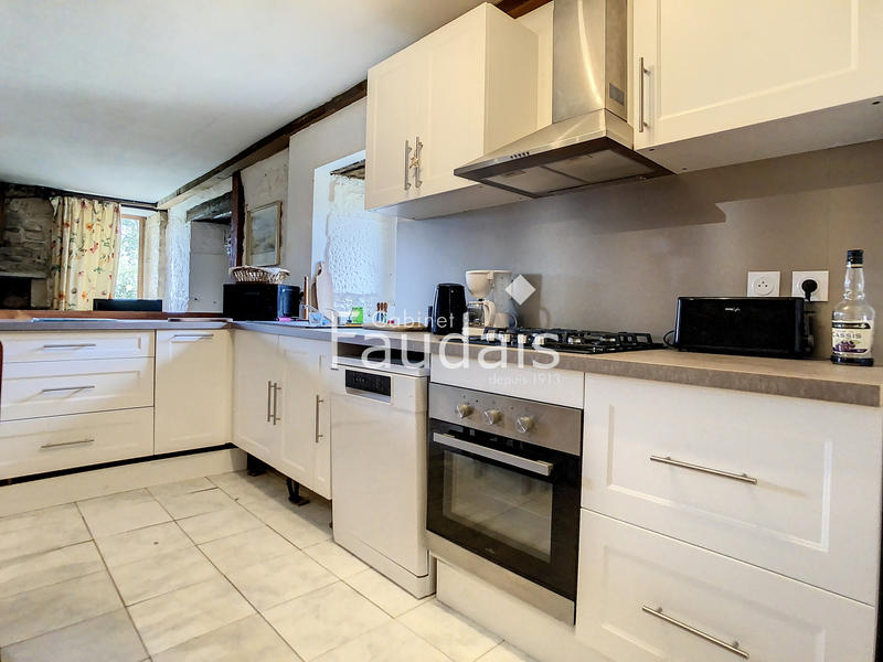 Propriété - 200 m² - 10 pièces