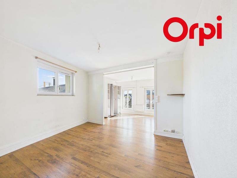 Immeuble - 105 m² - 5 pièces