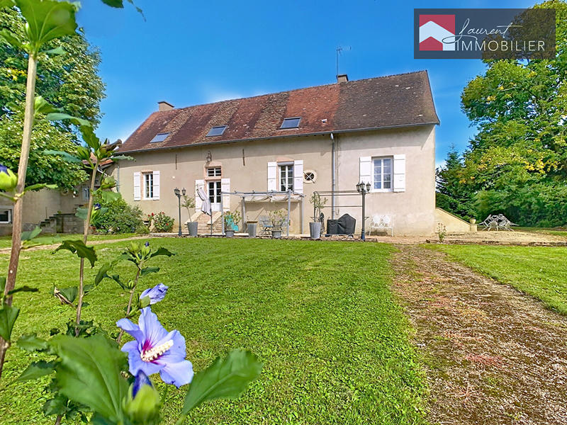 Maison - 291 m² - 8 pièces