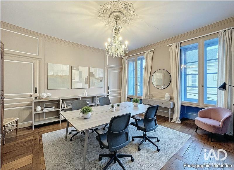 Bureau - 260 m² - 7 pièces