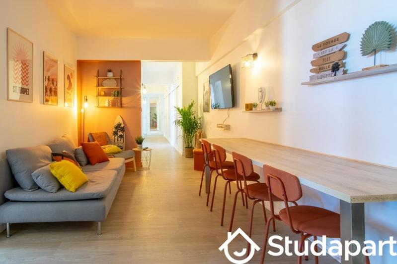 Chambre - 15 m² - 1 pièce