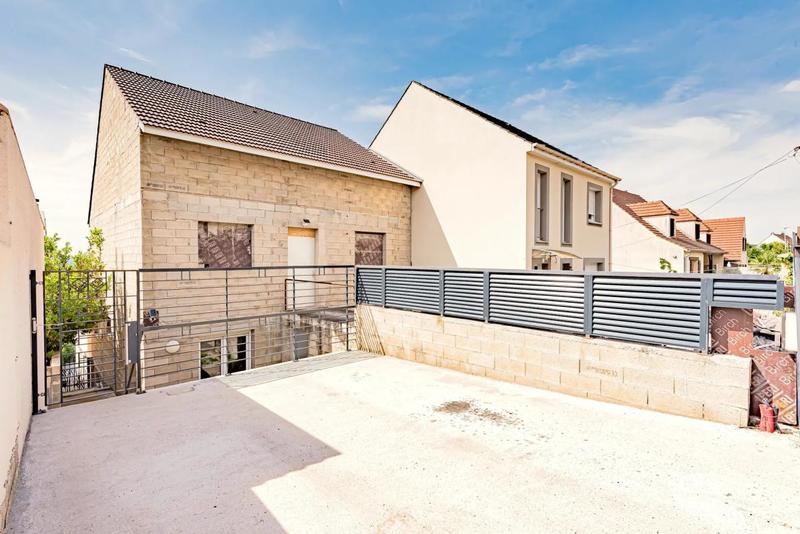 Maison - 270 m² - 7 pièces