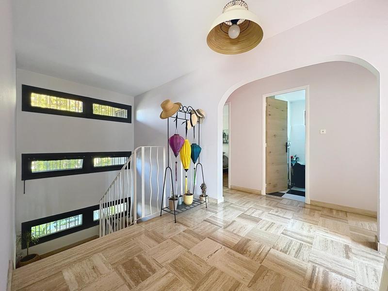 Maison - 186 m² - 7 pièces