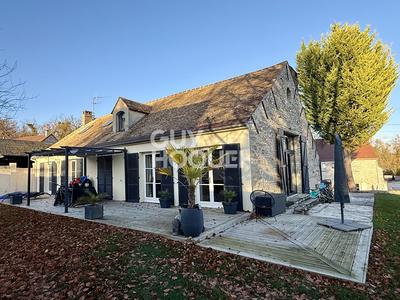 Maison - 216 m² - 10 pièces