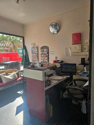 Local commercial - 228 m² - 14 pièces