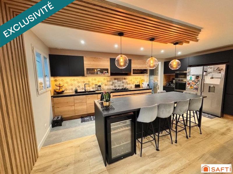 Maison - 166 m² - 7 pièces