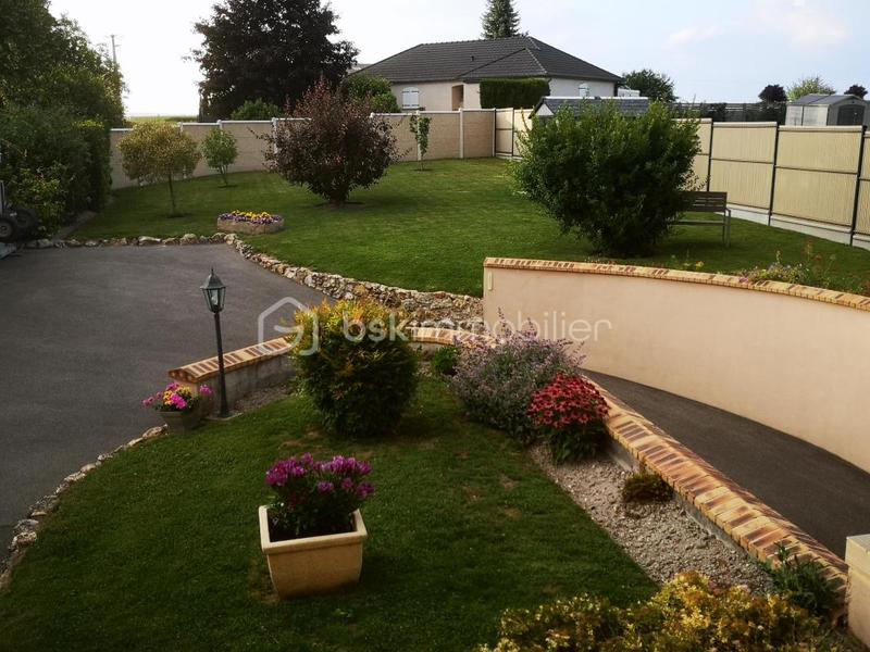 Maison traditionnelle - 130 m² - 6 pièces