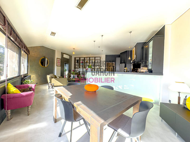 Appartement - 156 m² - 5 pièces