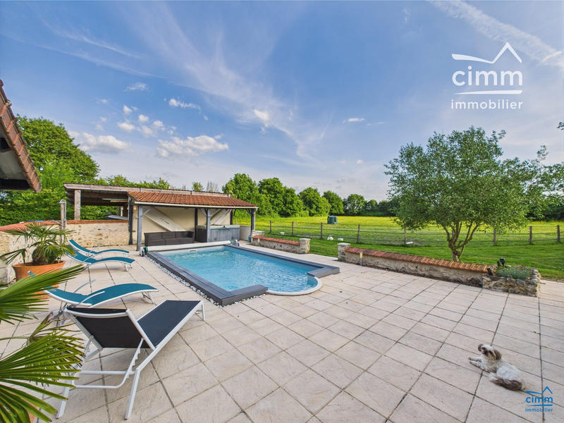 Maison - 162 m² - 5 pièces