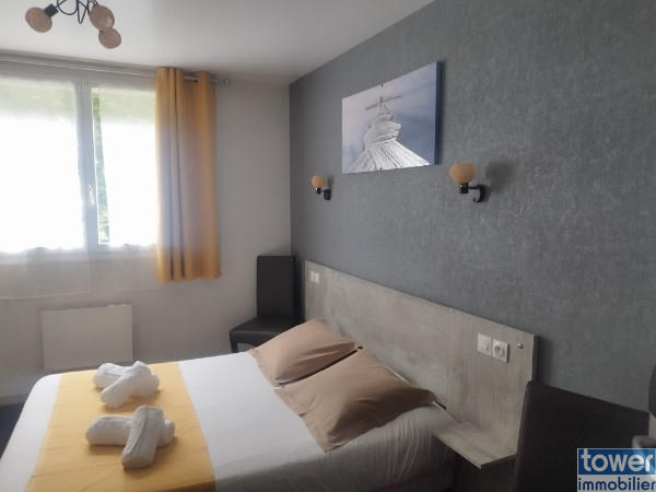 Local commercial - 1 088 m² - 1 pièce