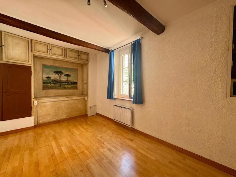 Appartement - 93 m² - 3 pièces